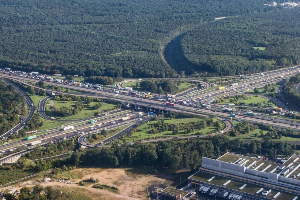 Frankfurter Kreuz: Deutschlands meistbefahrene Kreuzung mit über 370.000 Fahrzeugen täglich