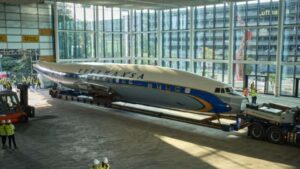 Legend&auml;re Lockheed &bdquo;Super Star&ldquo; wird 2026 Highlight im neuen Lufthansa-Besucherzentrum Frankfurt