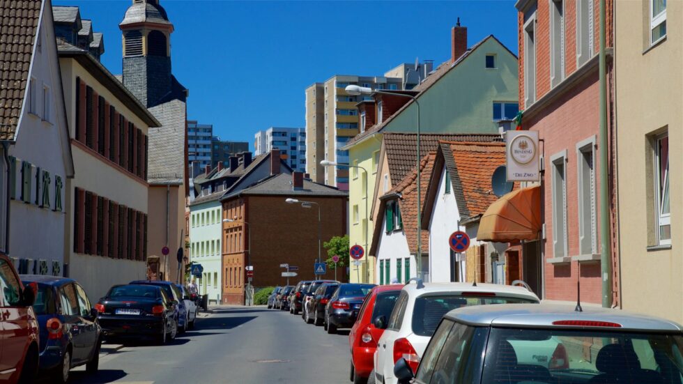 Wie hat sich Niederrad in Frankfurt vom Dorf zur modernen „Bürostadt“ entwickelt