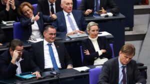 AfD erreicht in ZDF-Umfrage historischen Höchstwert und zieht mit der Union gleich