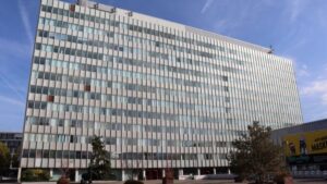 Abriss oder Neubau? Frankfurter Juridicum spaltet Politik und Stadtentwickler