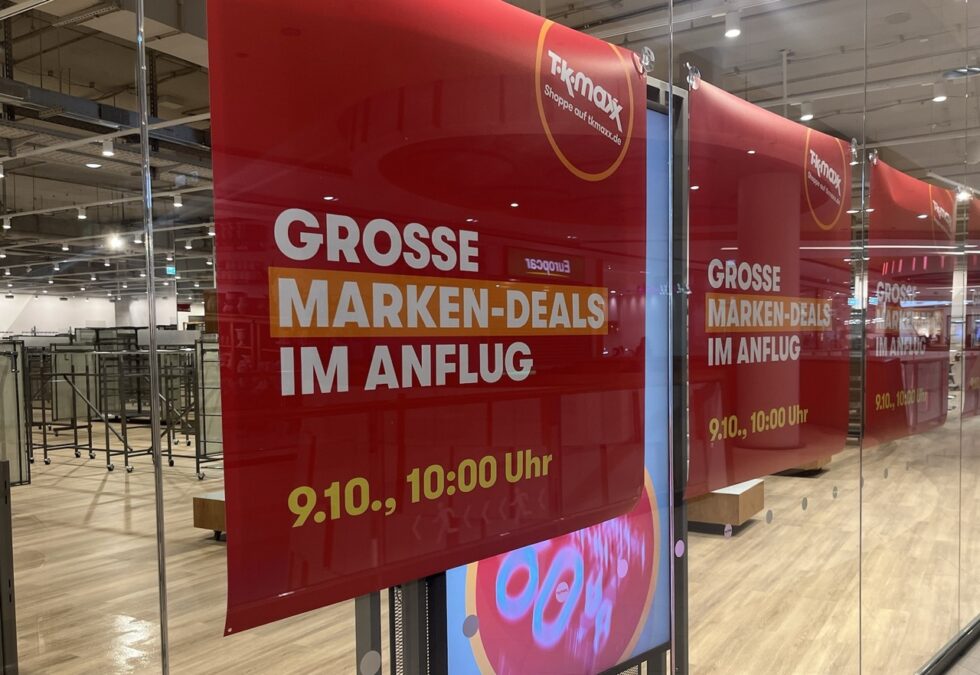 TK Maxx eröffnet am 9. Oktober 2025 im Skyline Plaza Frankfurt. Große Marken-Deals, Designer-Schnäppchen und exklusives Shopping für die Mainmetropole.