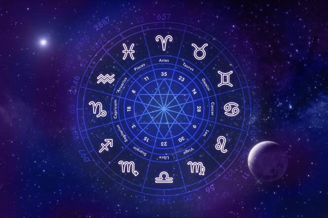 Ihr Samstag, 8. November 2025 Horoskop. Venus-Neptun-Trigon beflügelt Romantik, Kunst und Empathie. Fokus auf emotionale Tiefe, kreativen Ausdruck und Beziehungsglück.