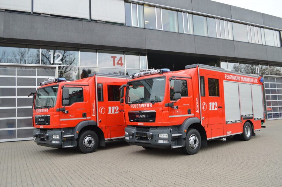 Die Frankfurter Feuerwehr investiert 14 Mio. Euro in 24 neue Hilfeleistungslöschgruppenfahrzeuge (HLF). Die Modernisierung startet 2026 zur Steigerung der Effizienz und Rettungsfähigkeit.