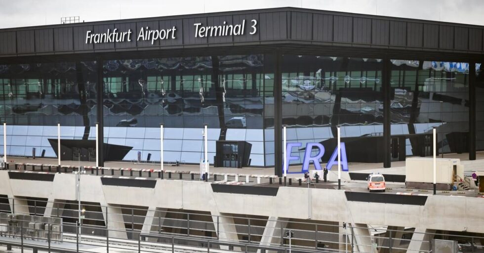 Flughafen Frankfurt Terminal 3 öffnet am 22. April 2026. Terminal 2 schließt zeitgleich für eine 5-jährige Sanierung. Erfahren Sie alles über Termine und Airlines.