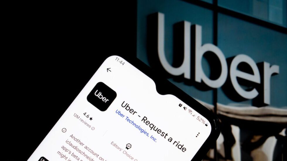 Frankfurt deckt 464 illegale Mietwagenfirmen auf, die über Uber und andere Plattformen ohne gültige Konzession operierten. Prüfungen zeigten gefälschte Dokumente und Verstöße.
