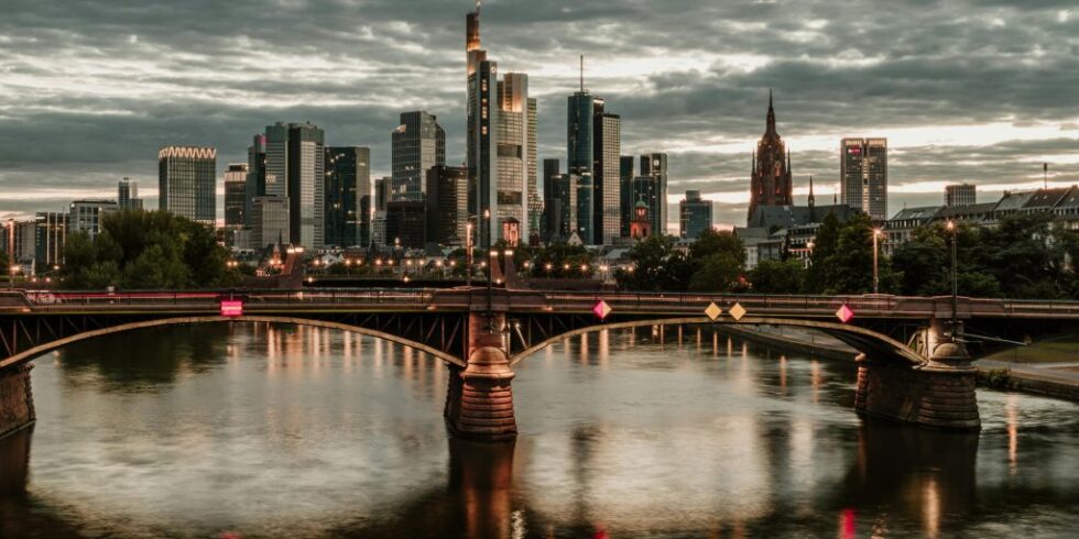 Frankfurt ist World Design Capital 2026. Entdecken Sie alle Events zur nachhaltigen Stadtplanung, Architektur und Kreislaufwirtschaft in der Region Rhein-Main.